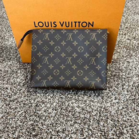 Louis Vuitton toiletry 26 *SOLD - Picture 3 of 15